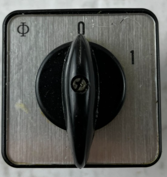 Kraus & Naimer C42 Rotary Cam Switch 63A 660V Panel Mount Selector Switch Used