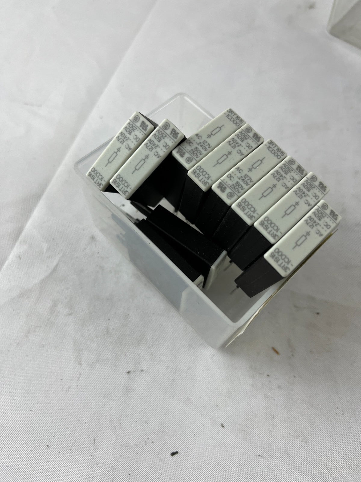 10x Siemens 3RT1916-1CD00 Surge Suppressor RC Element 127–240 V AC 150–250 V DC