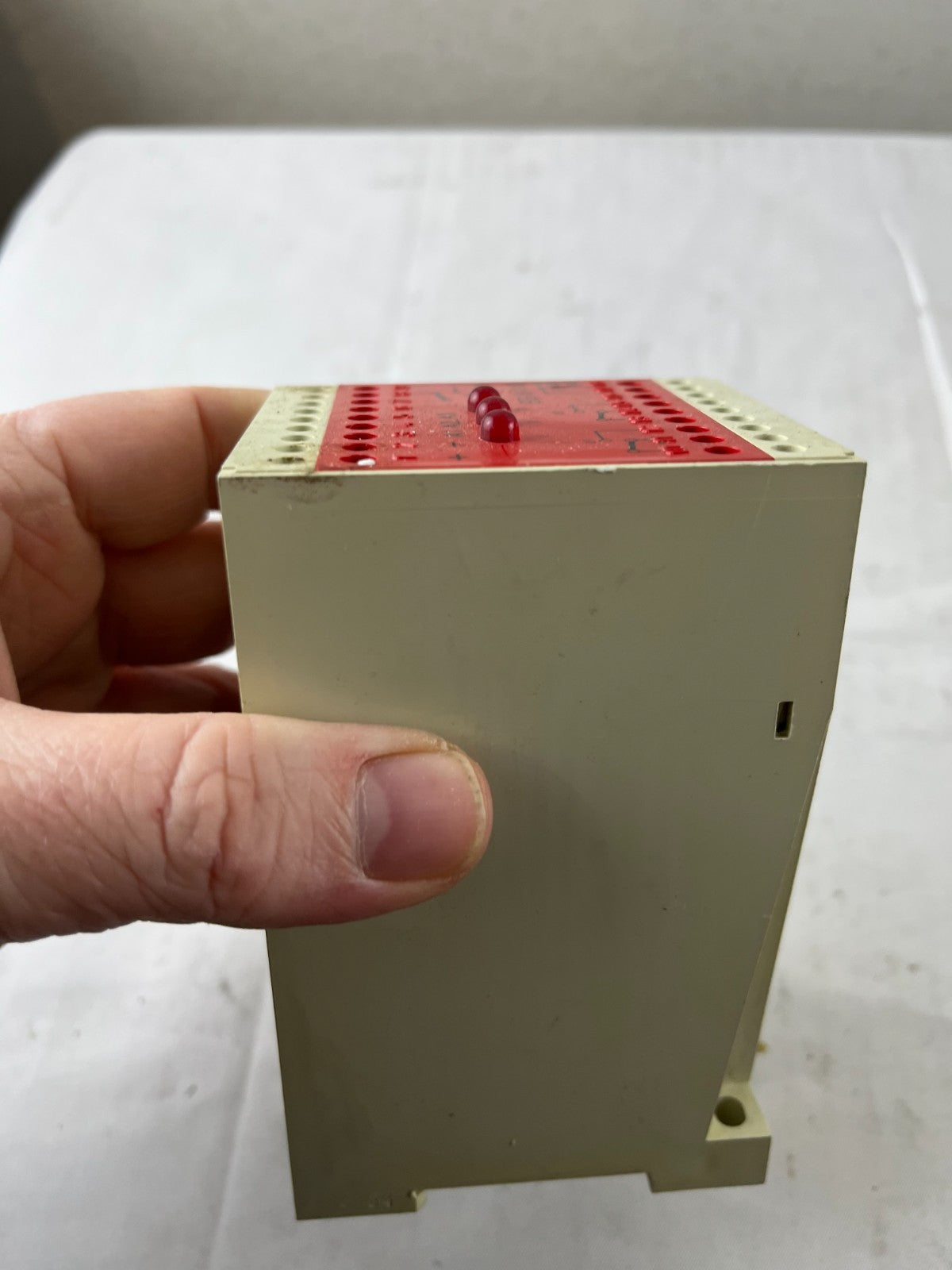 Rechner EG III-140 Safety Relay Interface Module 220V AC 3-Channel Used Spare