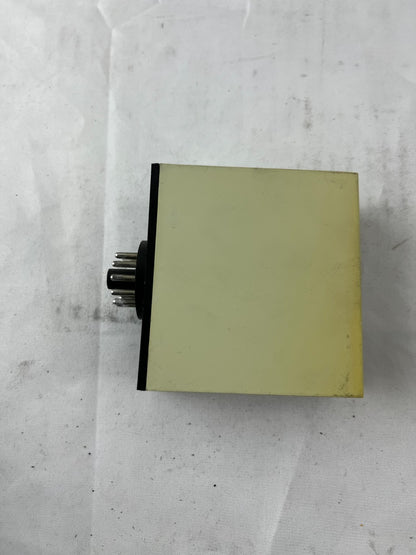 Electromatic SV150 220 Dual Level Relay 220VAC Oil Granulates Capacitive VR