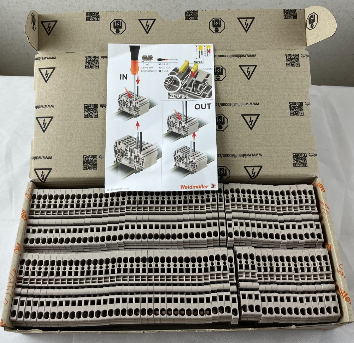 Weidmuller ZDU 2.5 Terminal Block NEW Box 100pcs 600V 27A DIN Rail Made Germany