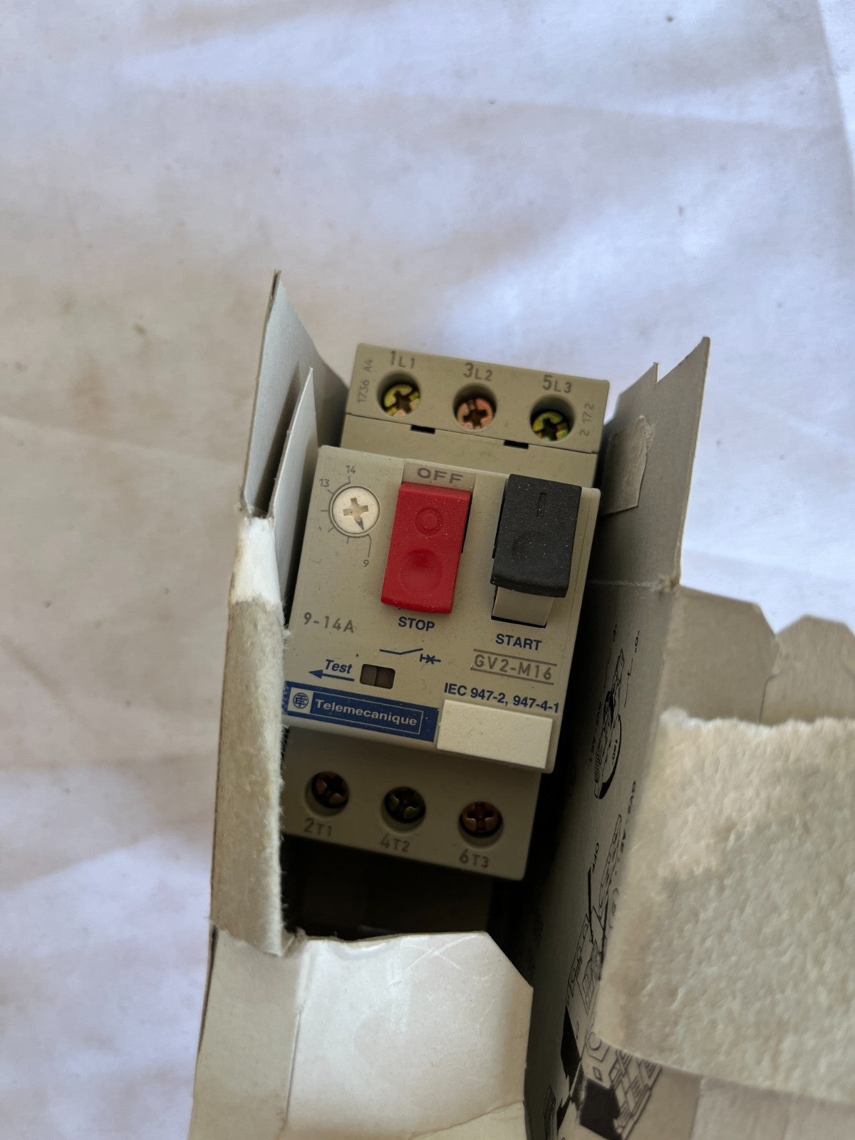 Telemecanique GV2 M16 Motor Circuit Breaker 9-14A New Spare Unit
