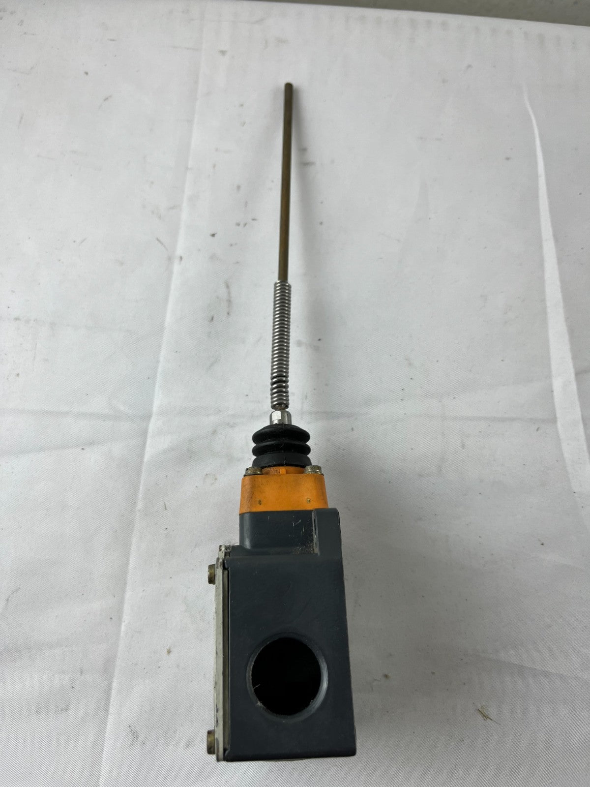 Siemens 3SE3 100-1FC Limit Switch Flexible Rod IP67 Used Spare Parts