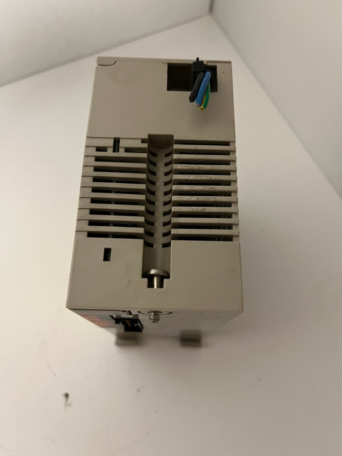 Omron C200HW-PA204 Power Supply Unit 100-240V 50/60Hz 120VA - Used, Working