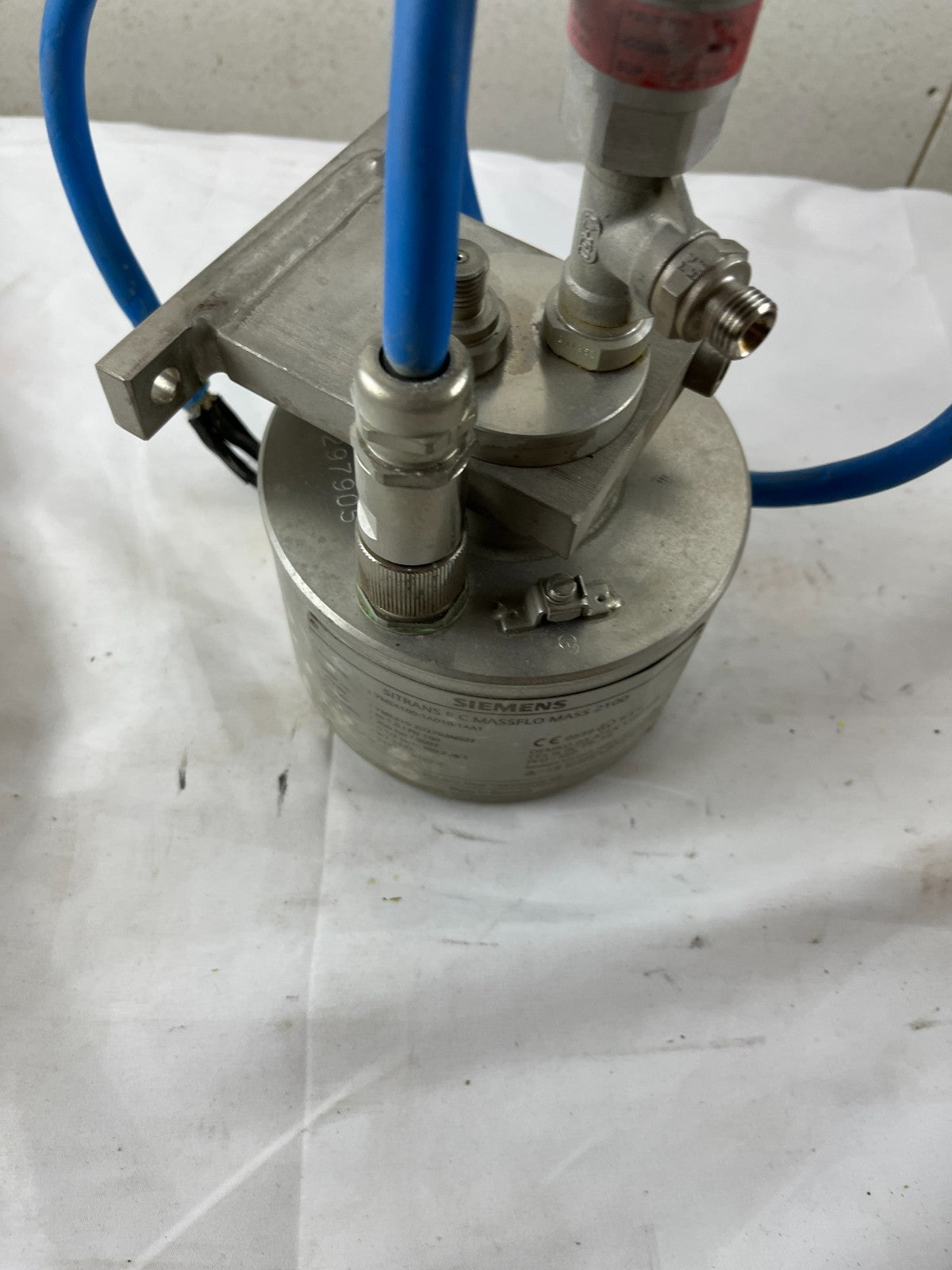 Siemens Sitrans F C Massflo Mass 2100 7ME4100-1AD10-1AA1 Coriolis Flow Sensor