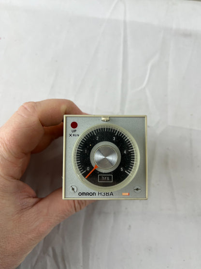Omron H3BA-8H Timer Relay NEW 200-240VAC 0-5hrs 8-Pin DPDT Japan Made