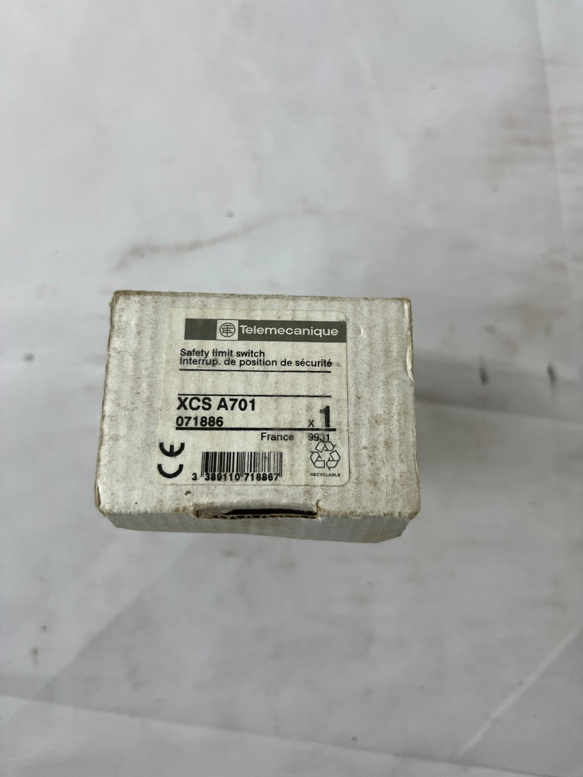 Telemecanique XCS A701 Safety Limit Switch 071886 Position Switch New NOS