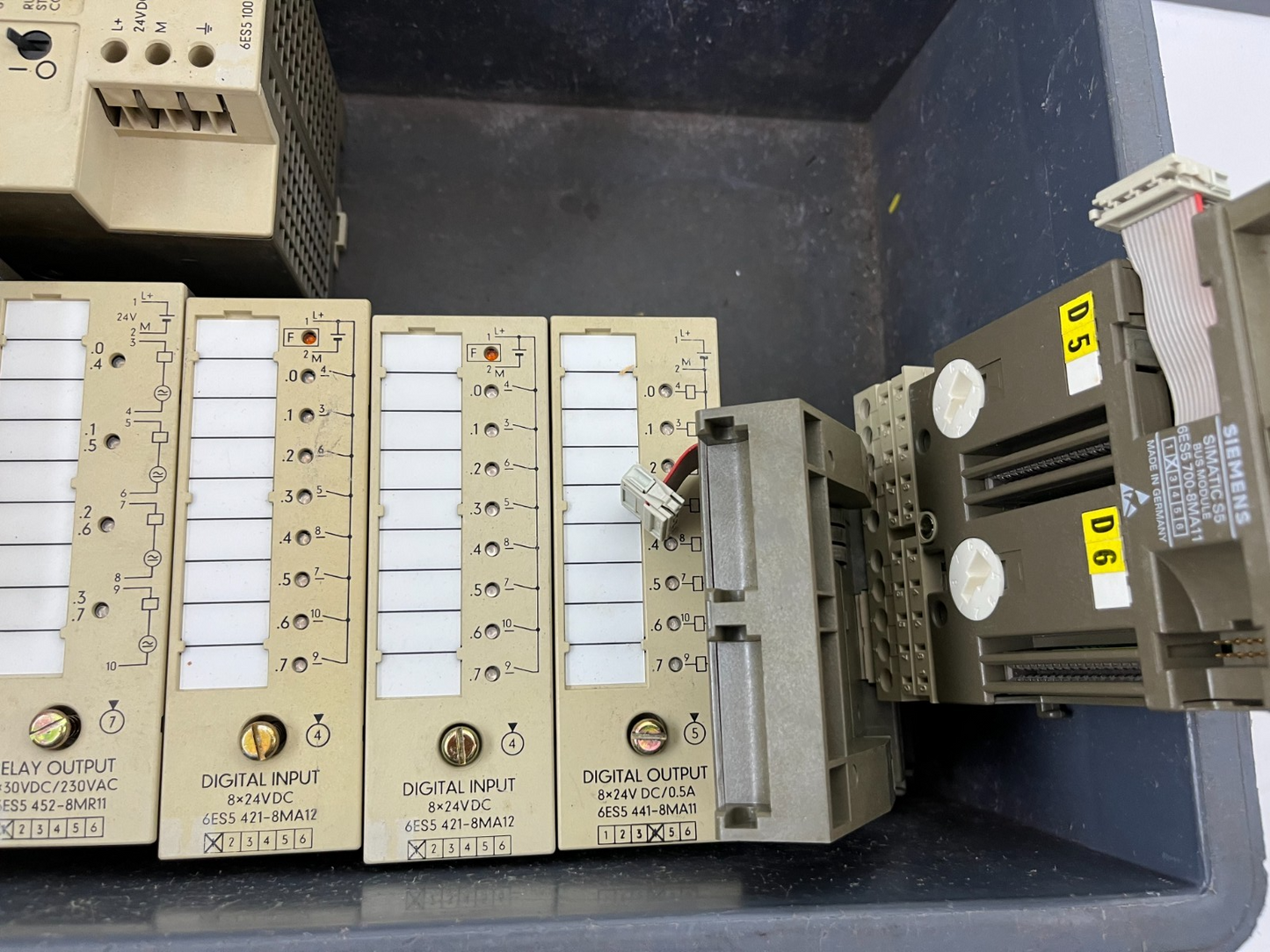 Siemens S5-100U CPU 100 PLC Bundle Power Supply, Bus, Digital/Relay I/O Modules