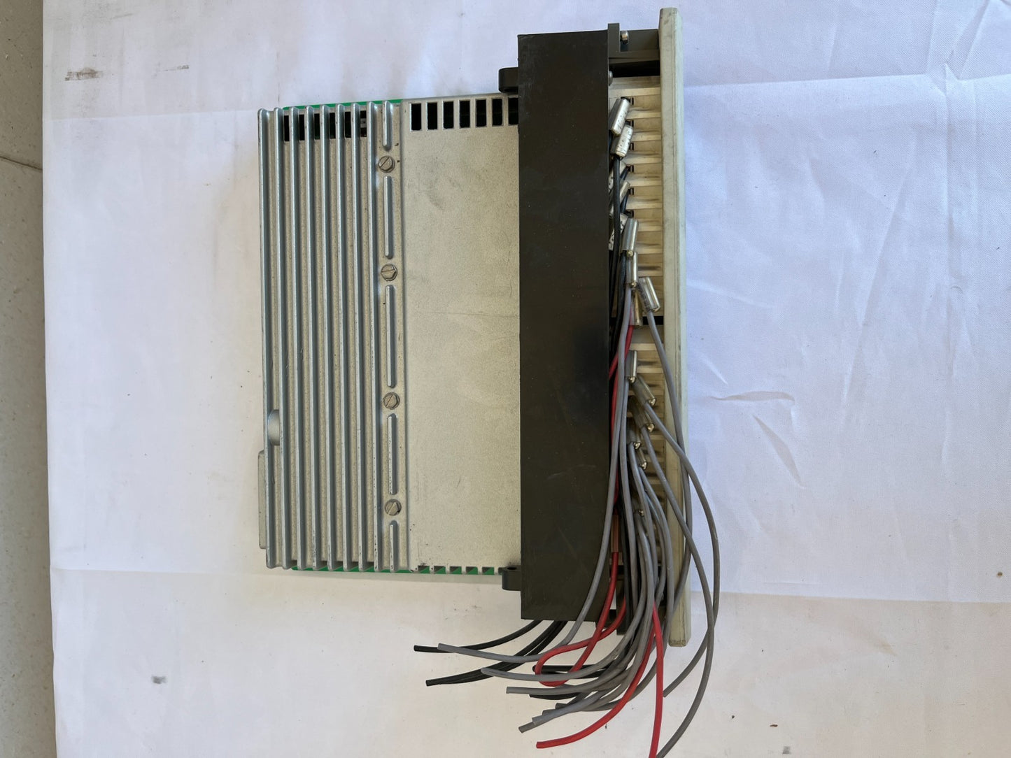 Schneider Modicon AS-B825-016 24VDC True High 16 Point Input Module Used