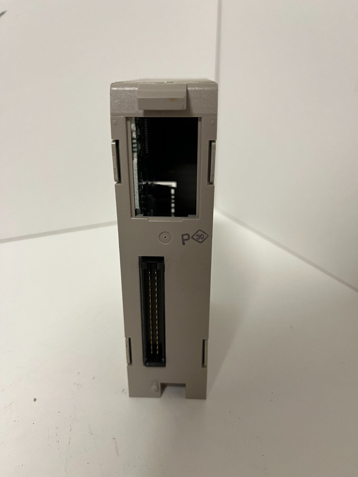 Omron C200H-ID216 Input Unit 24VDC 4.1mA PLC Module - Used, Tested Working