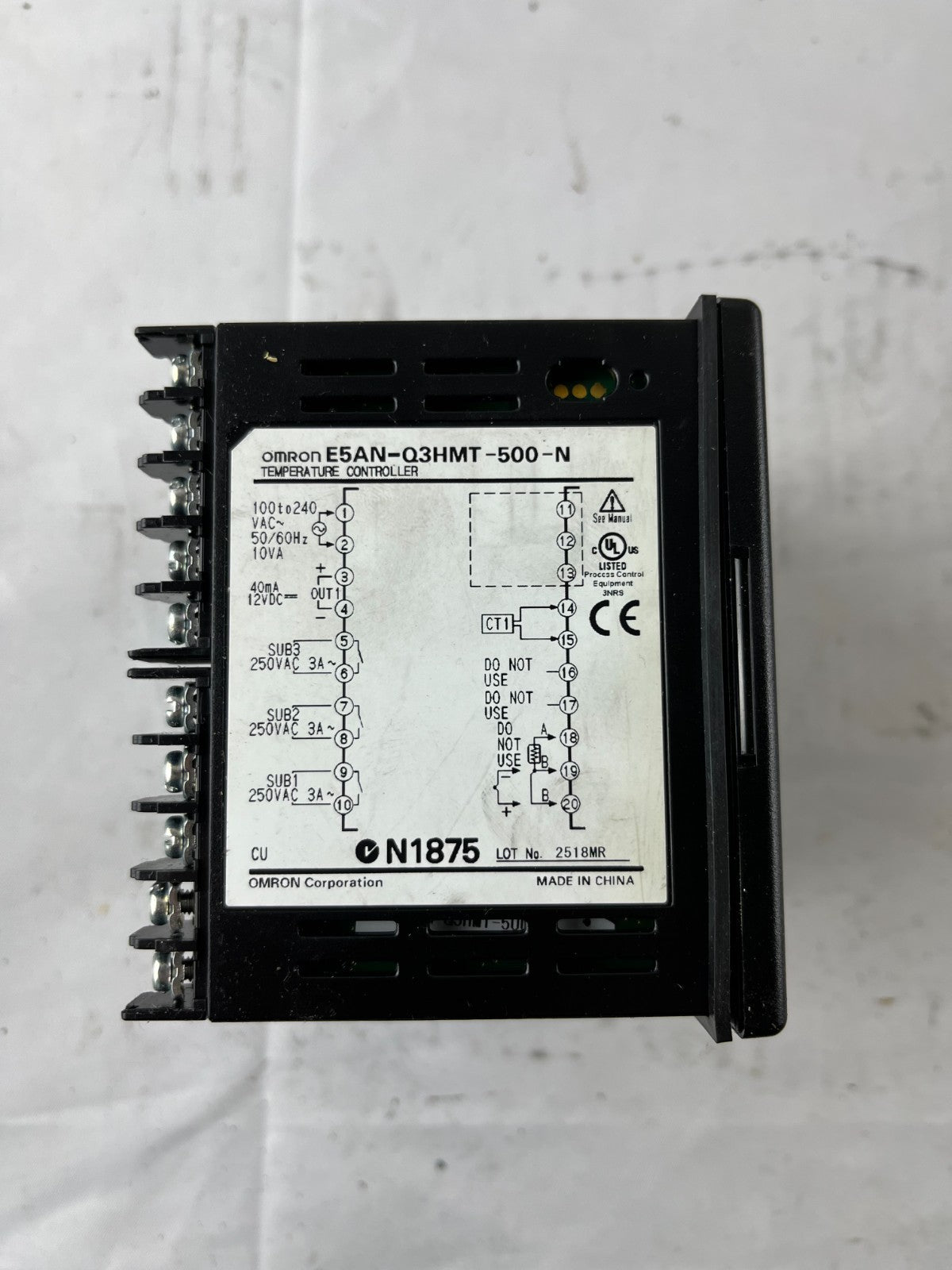 Omron E5AN-Q3HMT-500-N Digital Temperature Controller 100–240VAC New Unused