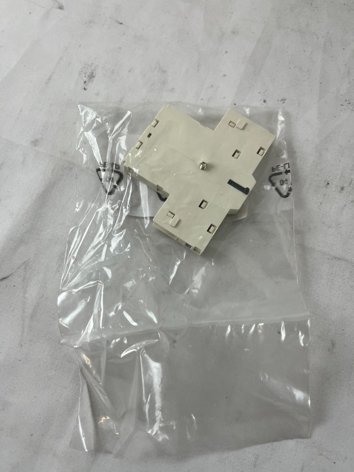 Schneider GV3A01 Auxiliary Contact Block 1NO+1NC TeSys GV3 New Unit