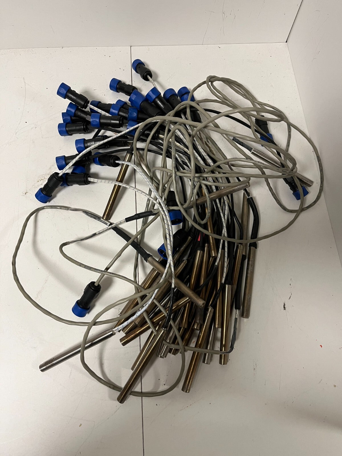 Aprox 30x Bulgin 4000 Series Buccaneer Cable Assemblies Circular IP68 New