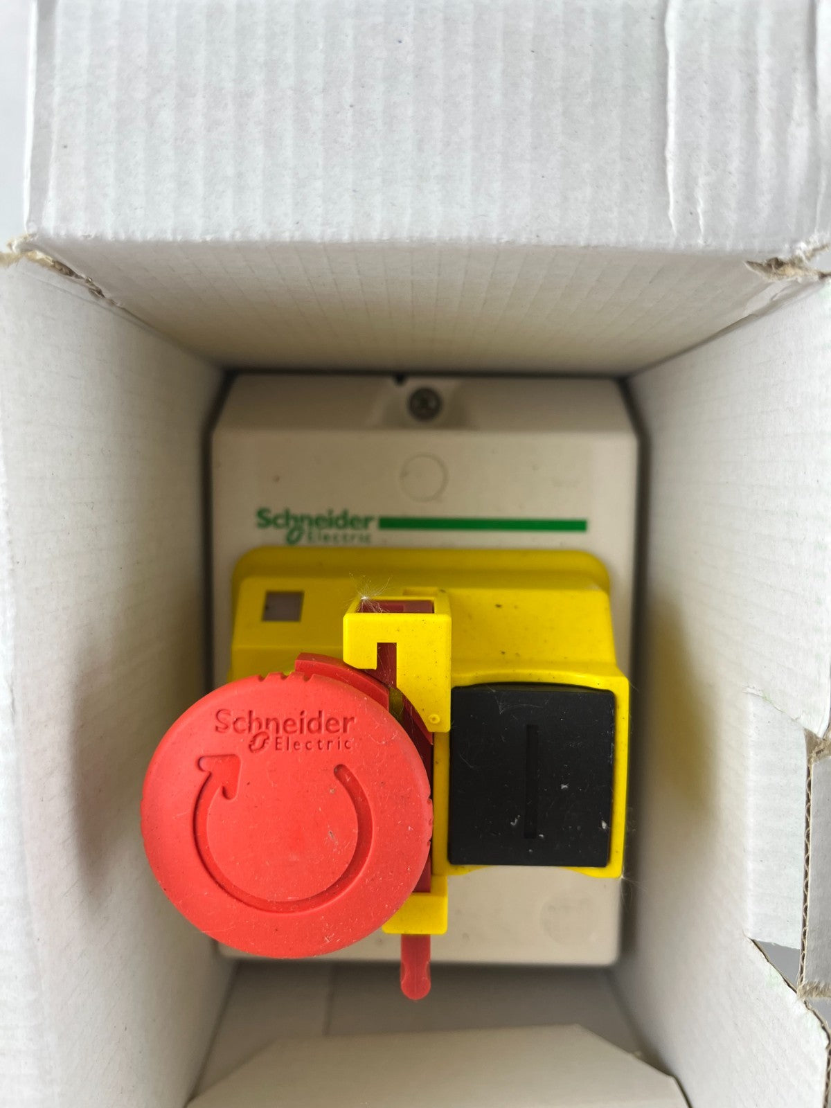Schneider GV2 MCK04 NEW Emergency Stop Enclosure IP55 TeSys GV2ME Motor Control