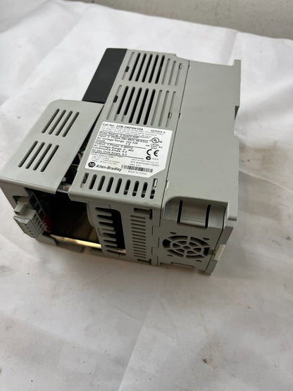 Allen-Bradley 22B-D6P0N104 PowerFlex 40 AC Drive 2.2kW 3HP 480V VFD Used Spare