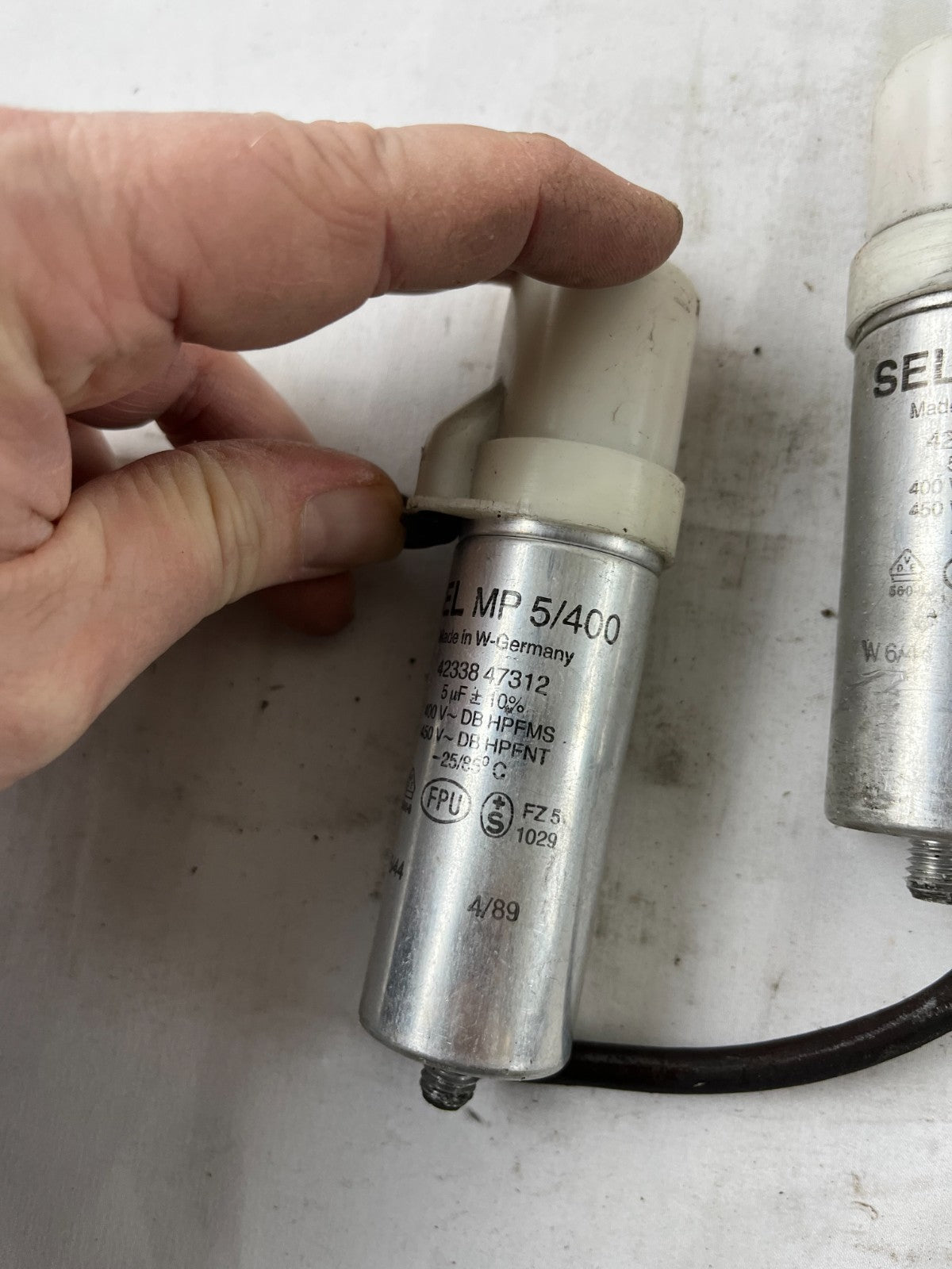 SEL MP 5/400 5µF 400V–450V Motor Run Capacitors Set of 2 Used Working Spares