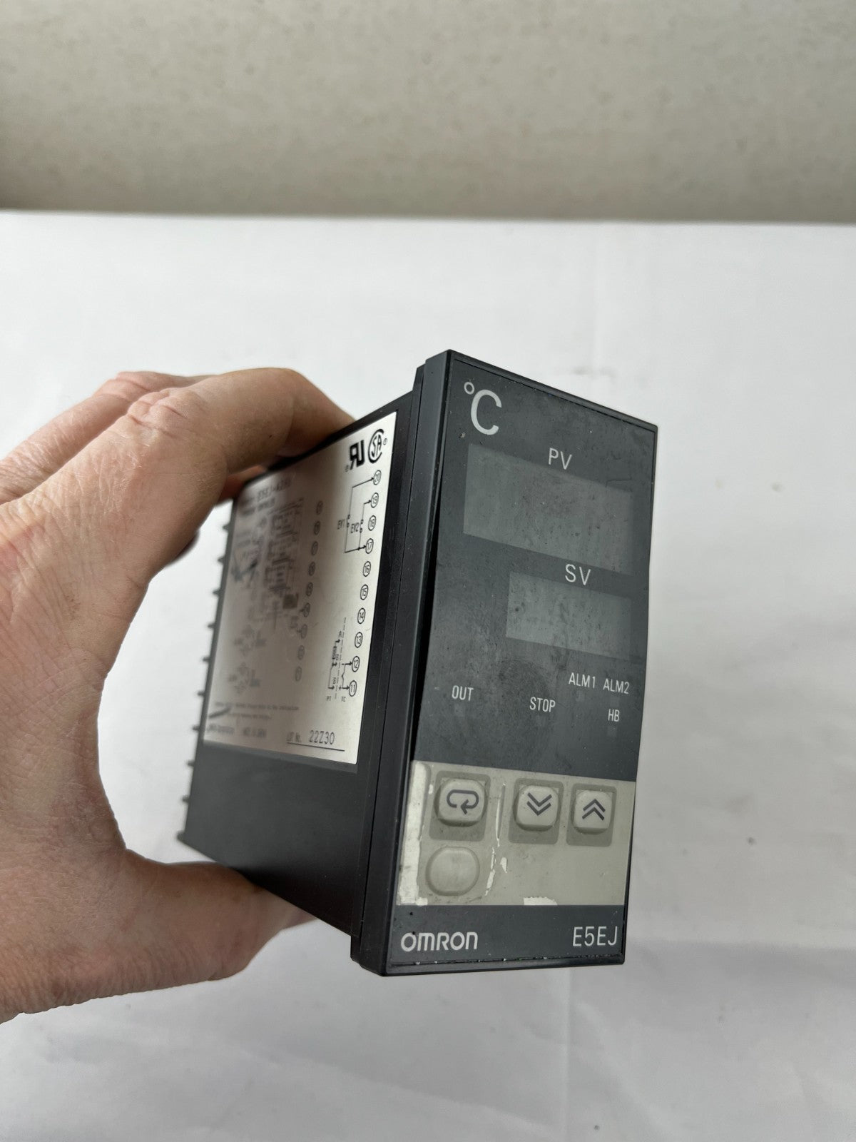 Omron E5EJ-A2HB Digital Temperature Controller 48x96mm 100-240VAC Heater Burnout
