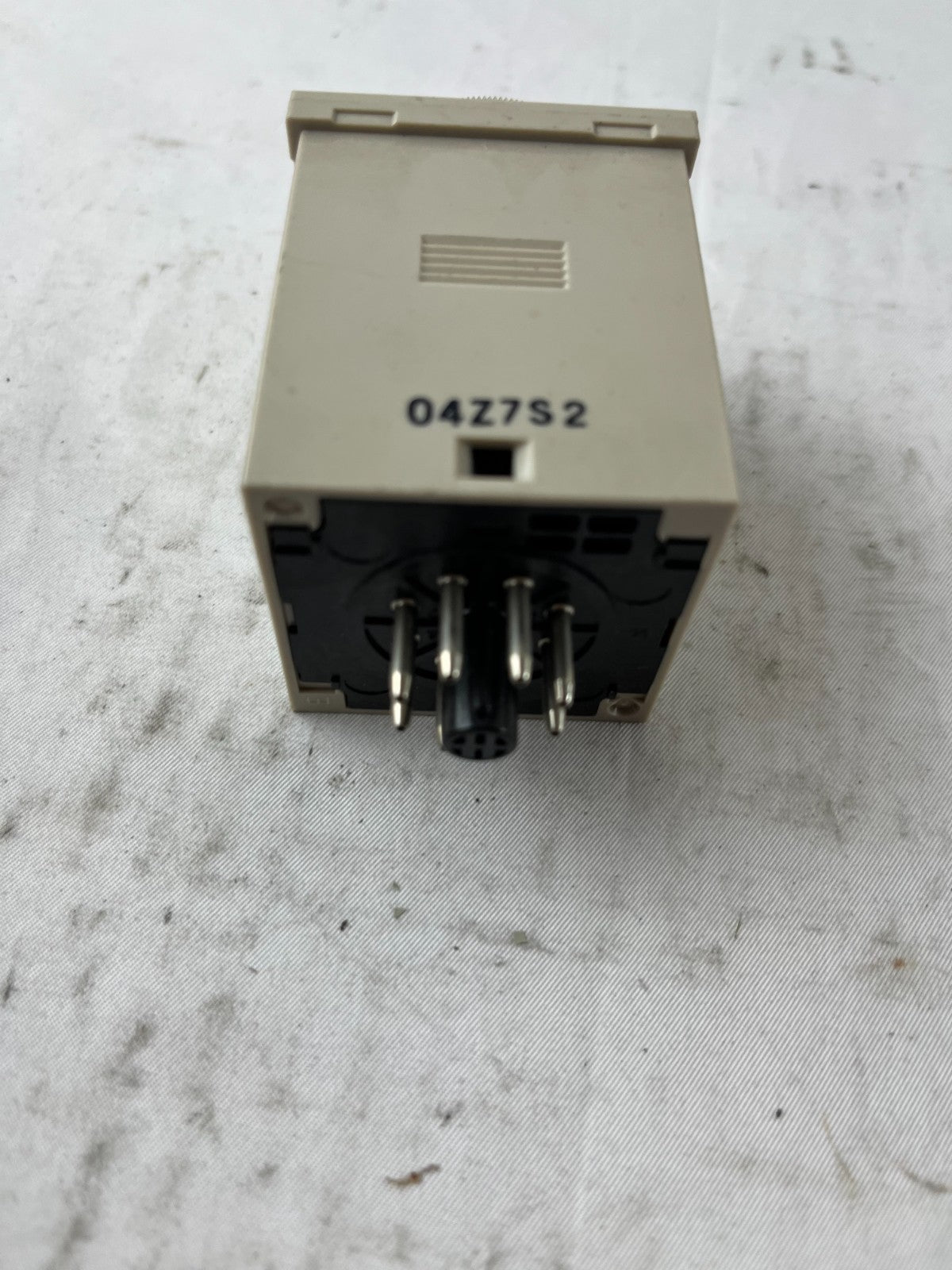 Omron H3CR-A8 Analog Timer Relay 100-240VAC 5A Plug-In Used Spare Unit