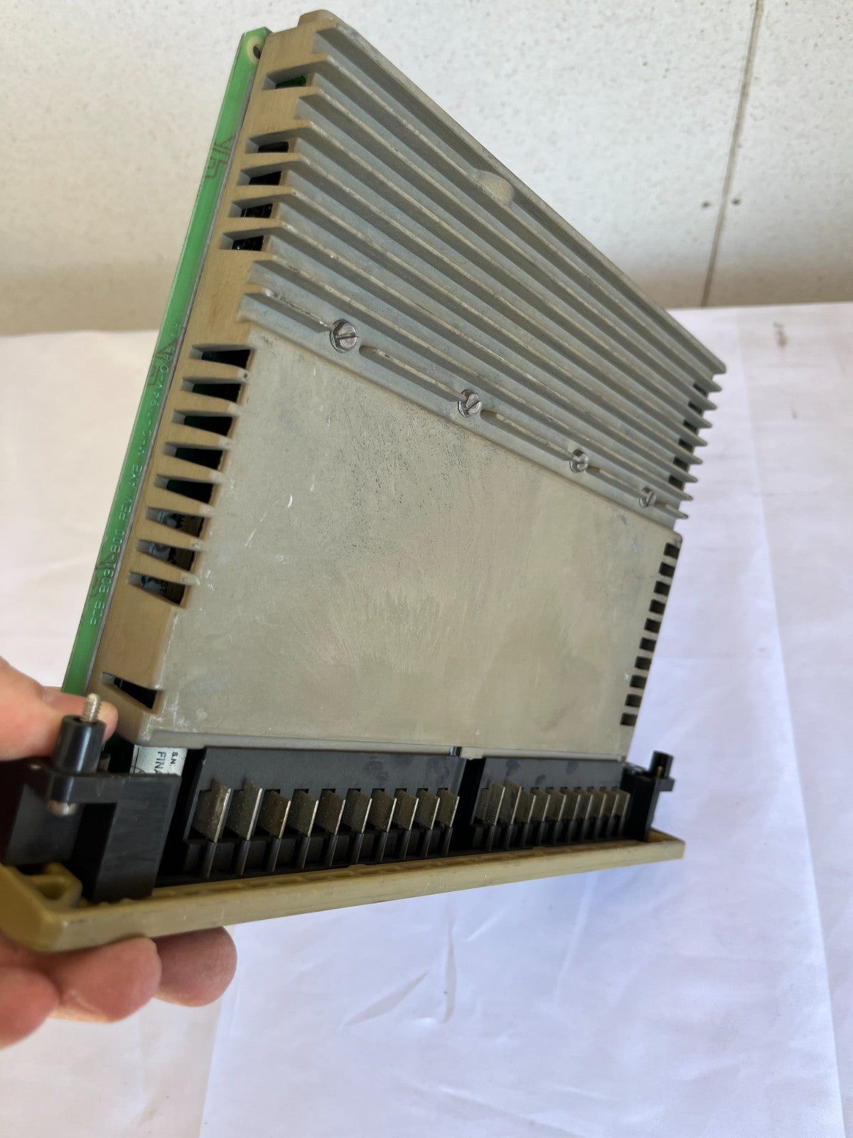 Gould Modicon AS-B825-016 24VDC True High 16 Point Input Module Used
