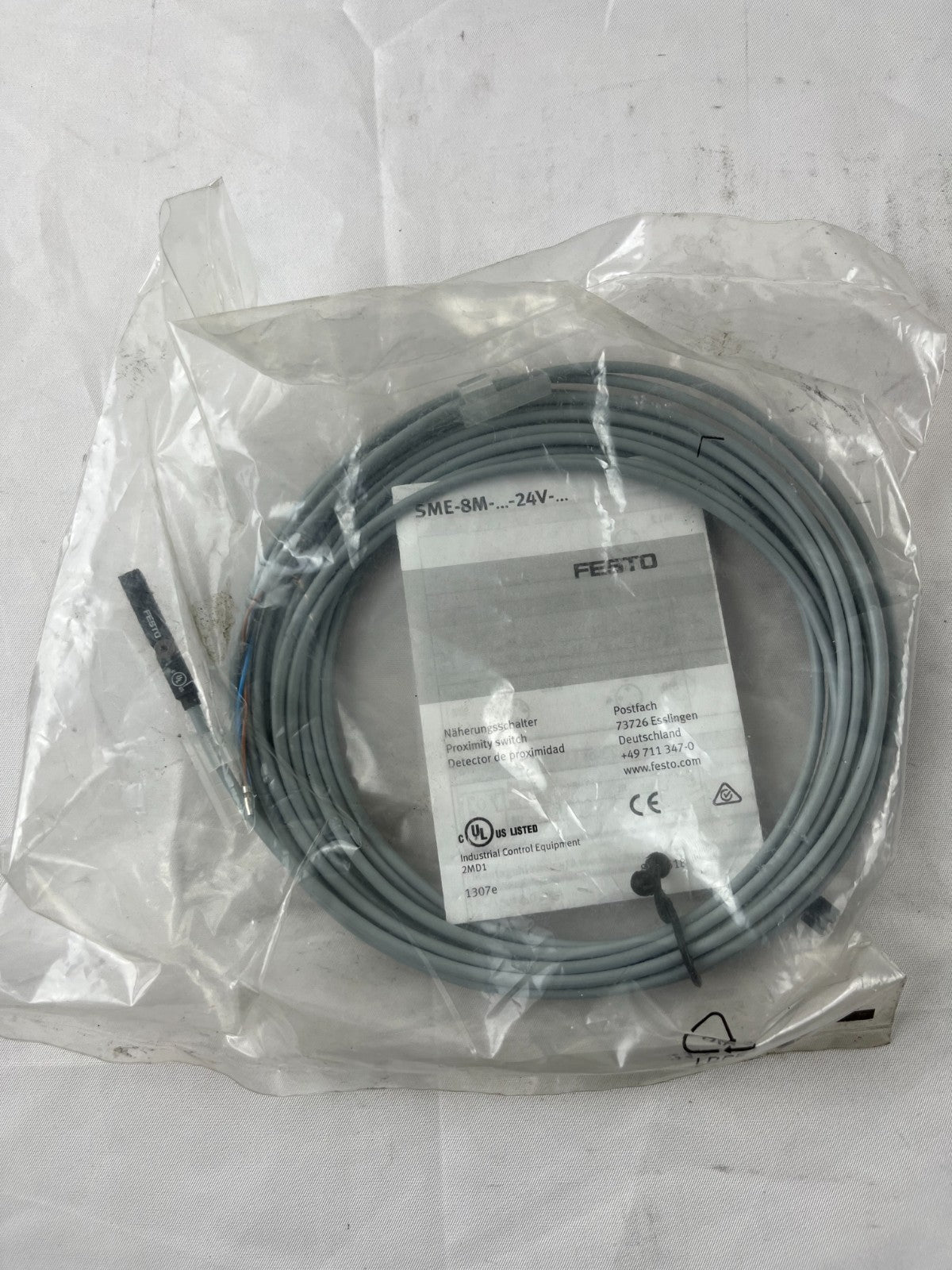 FESTO SME-8M Proximity Sensor NEW Cylinder Magnetic Reed 24V T-Slot UL Sealed