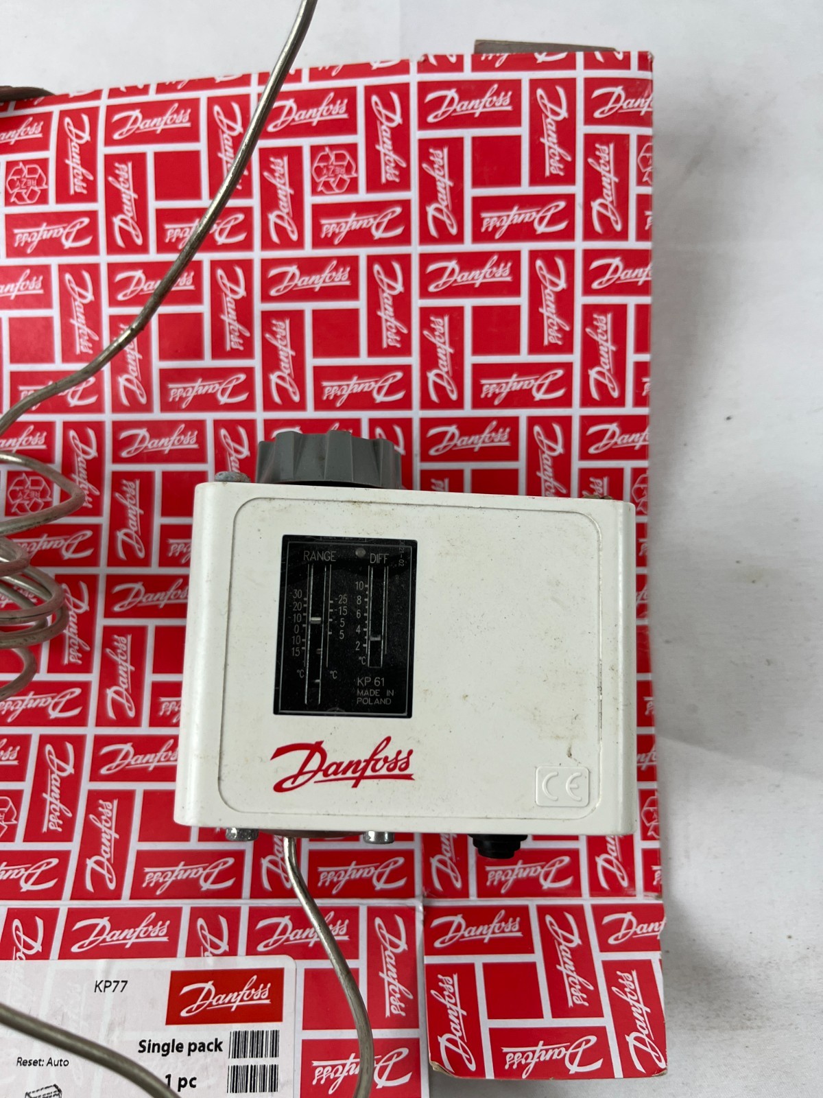 Danfoss KP77 Thermostat 060L112166 Capillary Temperature Controller New Danish