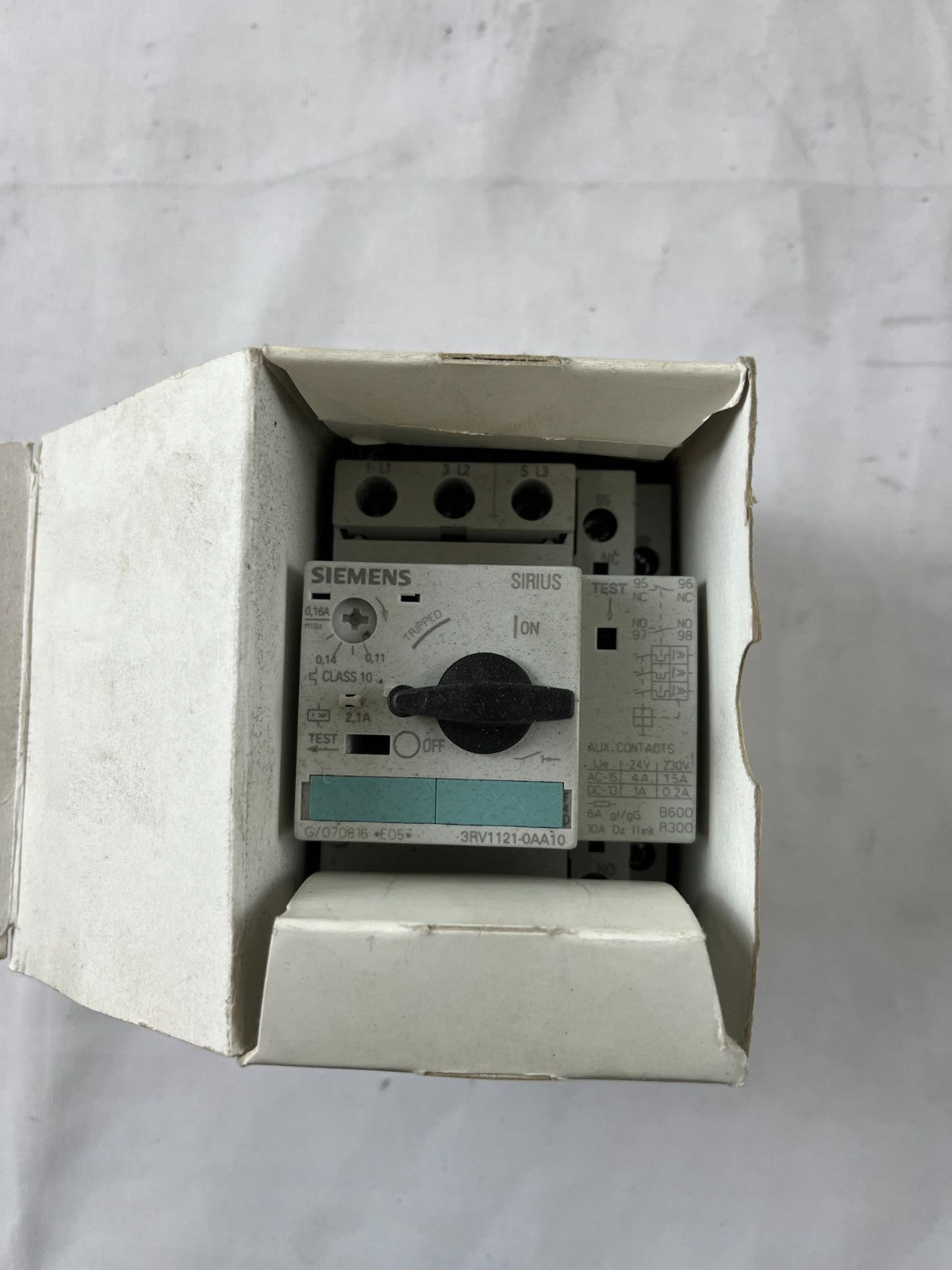 Siemens 3RV1121-0AA10 Motor Protection Circuit Breaker 0.11-0.16A New Unit