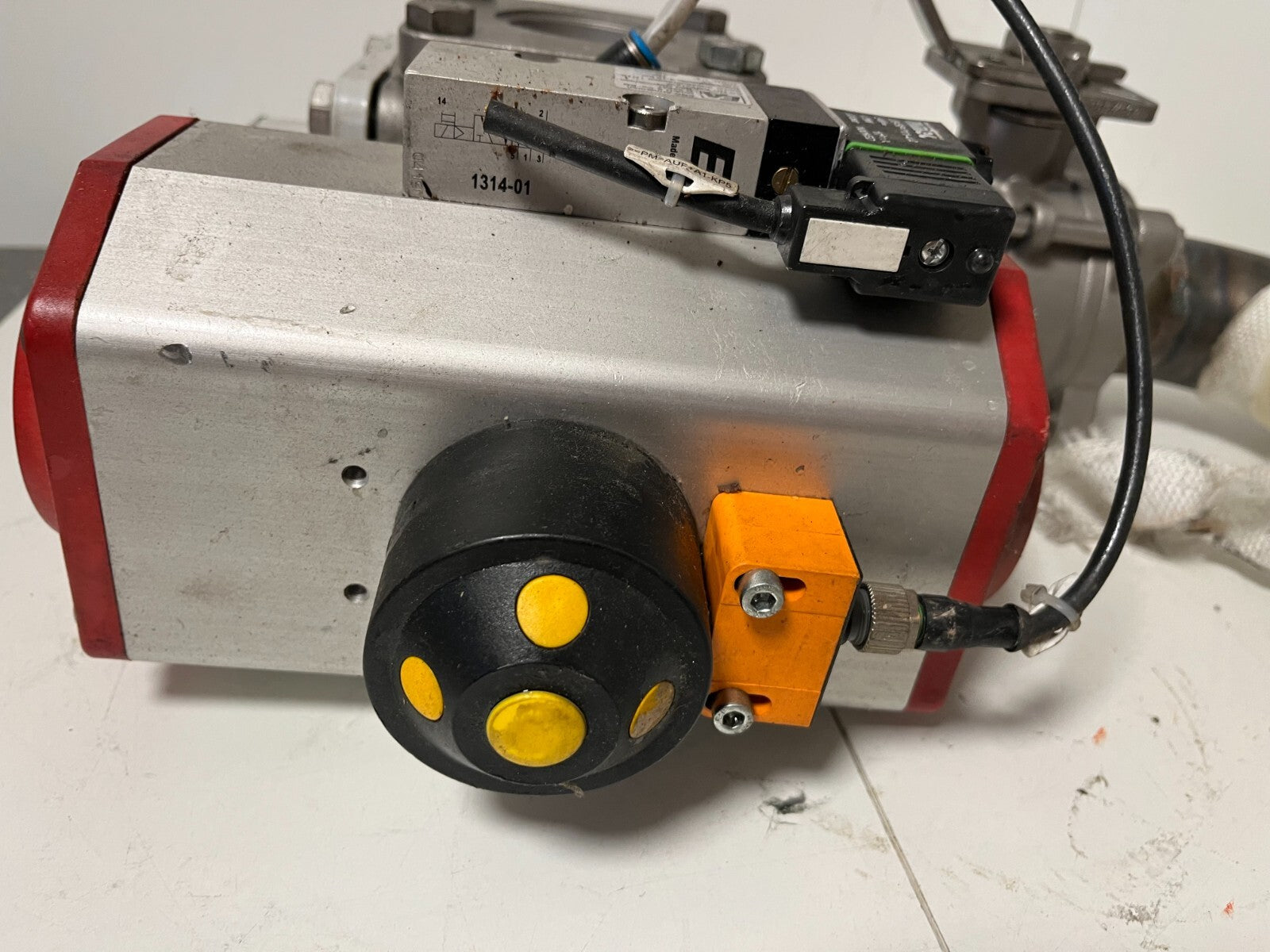 END-Armaturen ZD311567 DN50 Ball Valve Pneumatic Actuator Airtec Solenoid Used