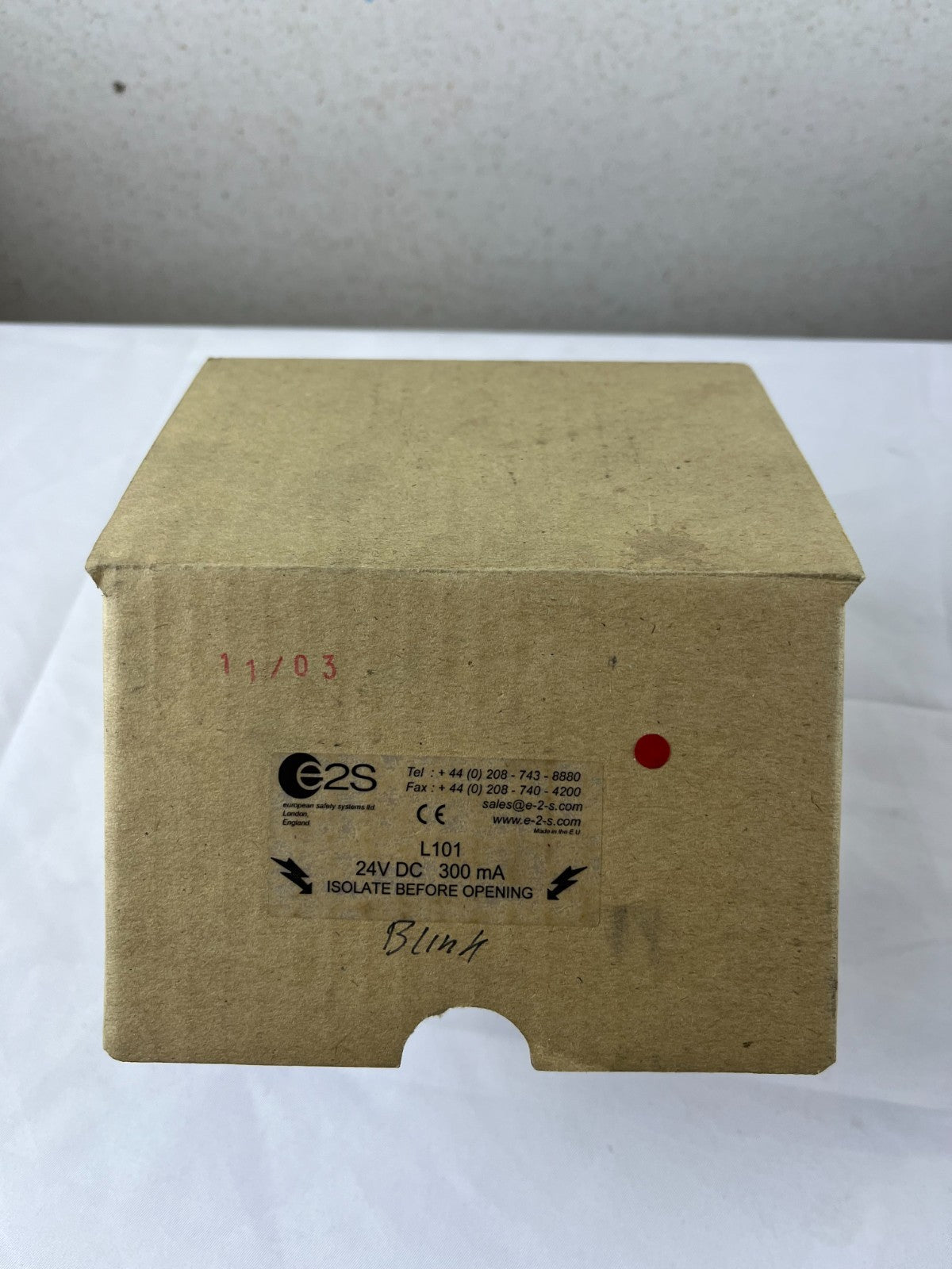 E2S L101 AlertAlight 24VDC 300mA Red Flashing Beacon Xenon/LED IP56 New Boxed