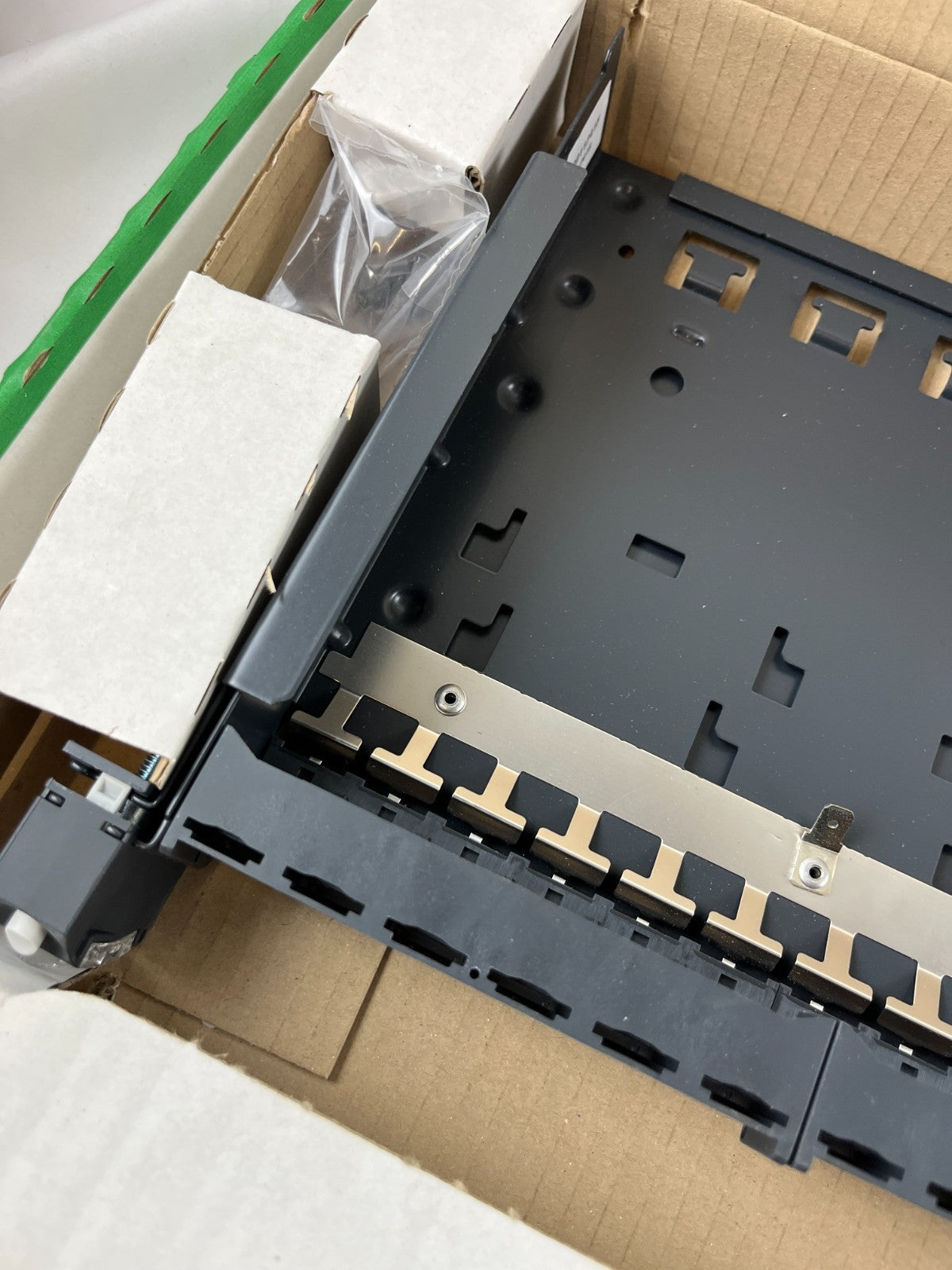 Schneider Electric Actassi 19-C Patch Panel Sliding 19" 1U 24 Port UTP Empty NEW