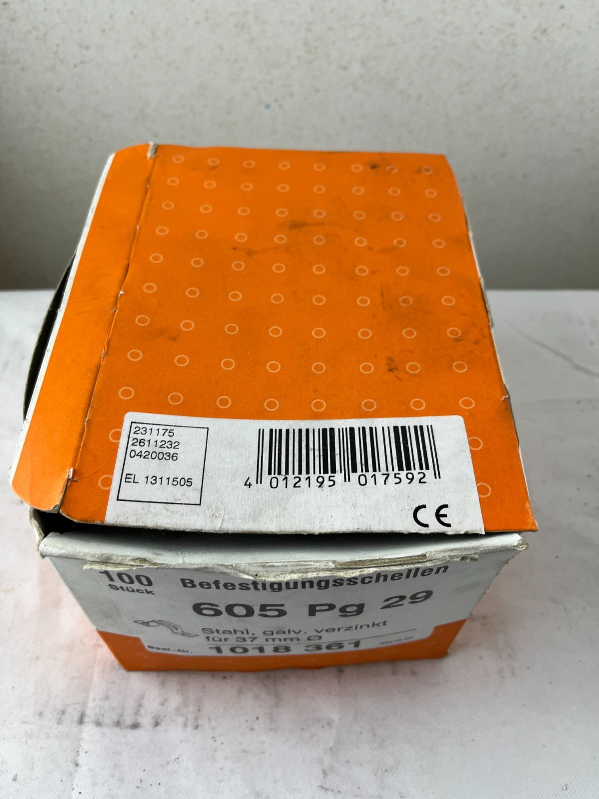 OBO Bettermann 605 Pg 29 Befestigungsschellen 37mm Stahl G verzinkt, Open Box
