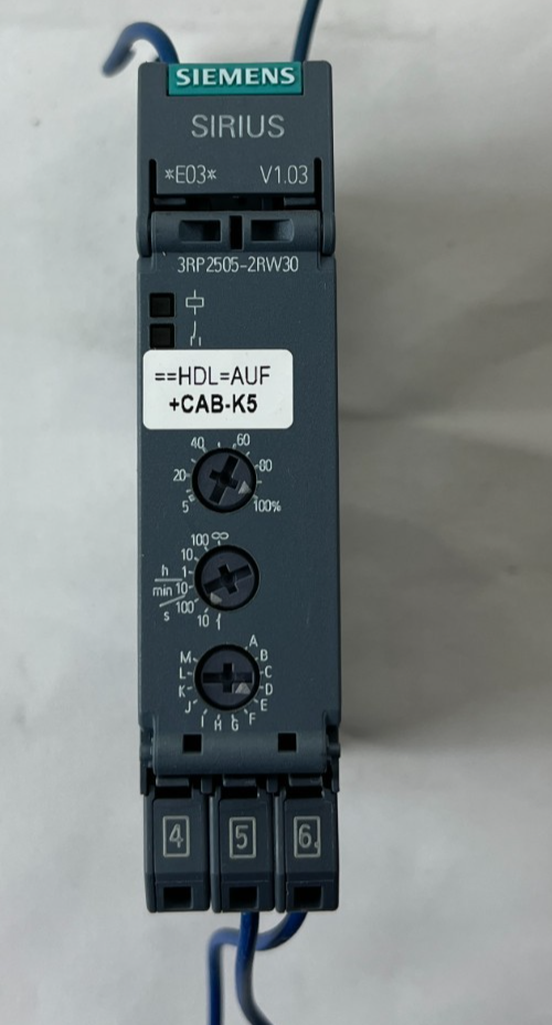 Siemens SIRIUS 3RP2505-2RW30 Multifunction Time Relay 24-240V AC/DC Used Spare