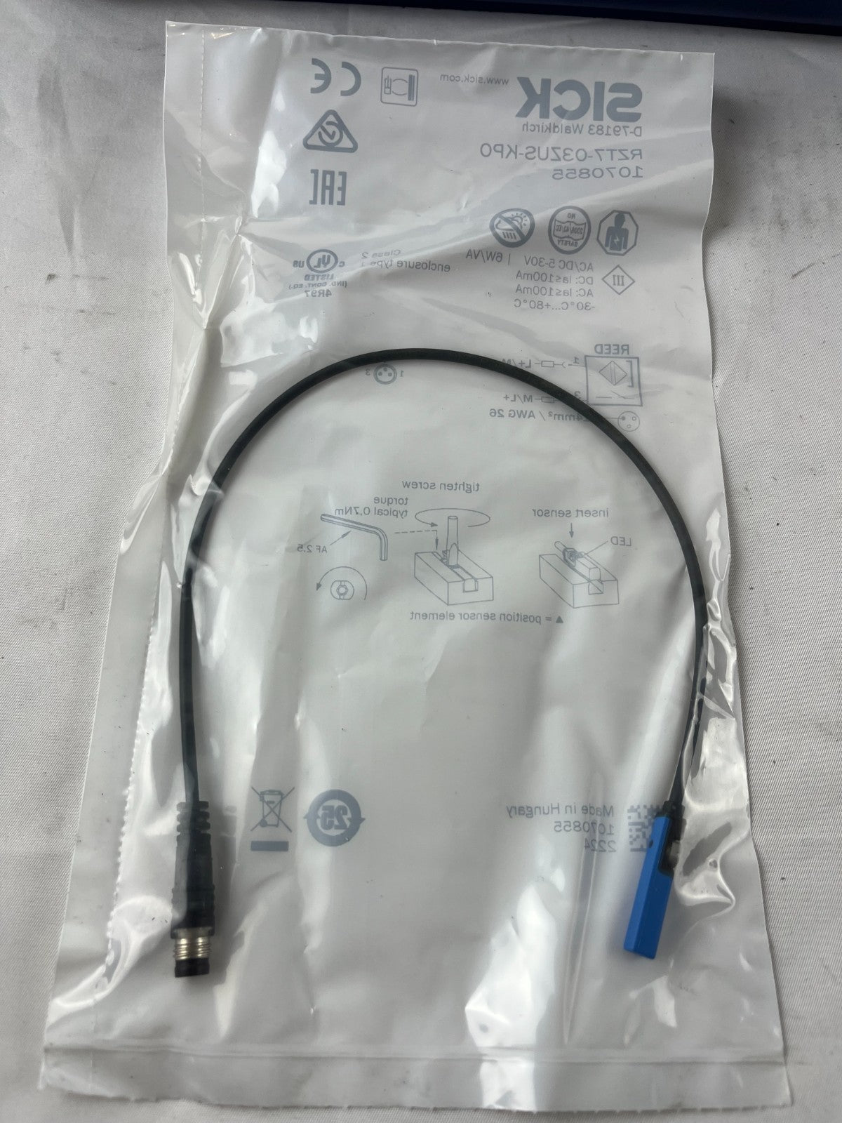 Sick RZT7-03ZUS-KP0 1070855 Reed Cylinder Sensor New Sealed M8 Pneumatic 2024