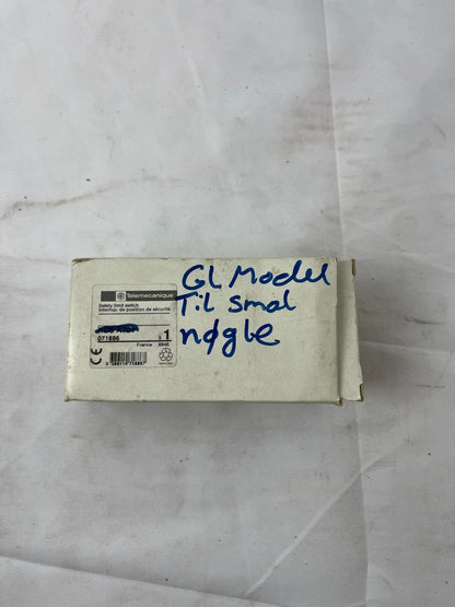 Telemecanique XCS A701 Safety Limit Switch XCK-J Guard Interlock New NOS