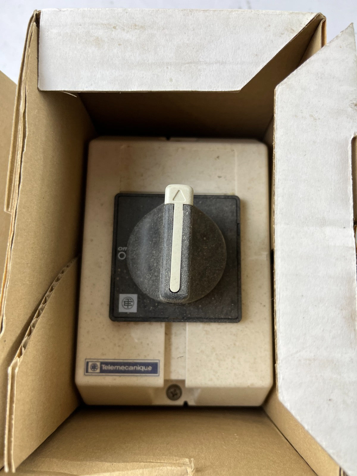 Telemecanique VBF01GE Main Switch 16A IP65 Enclosure TeSys New Unit