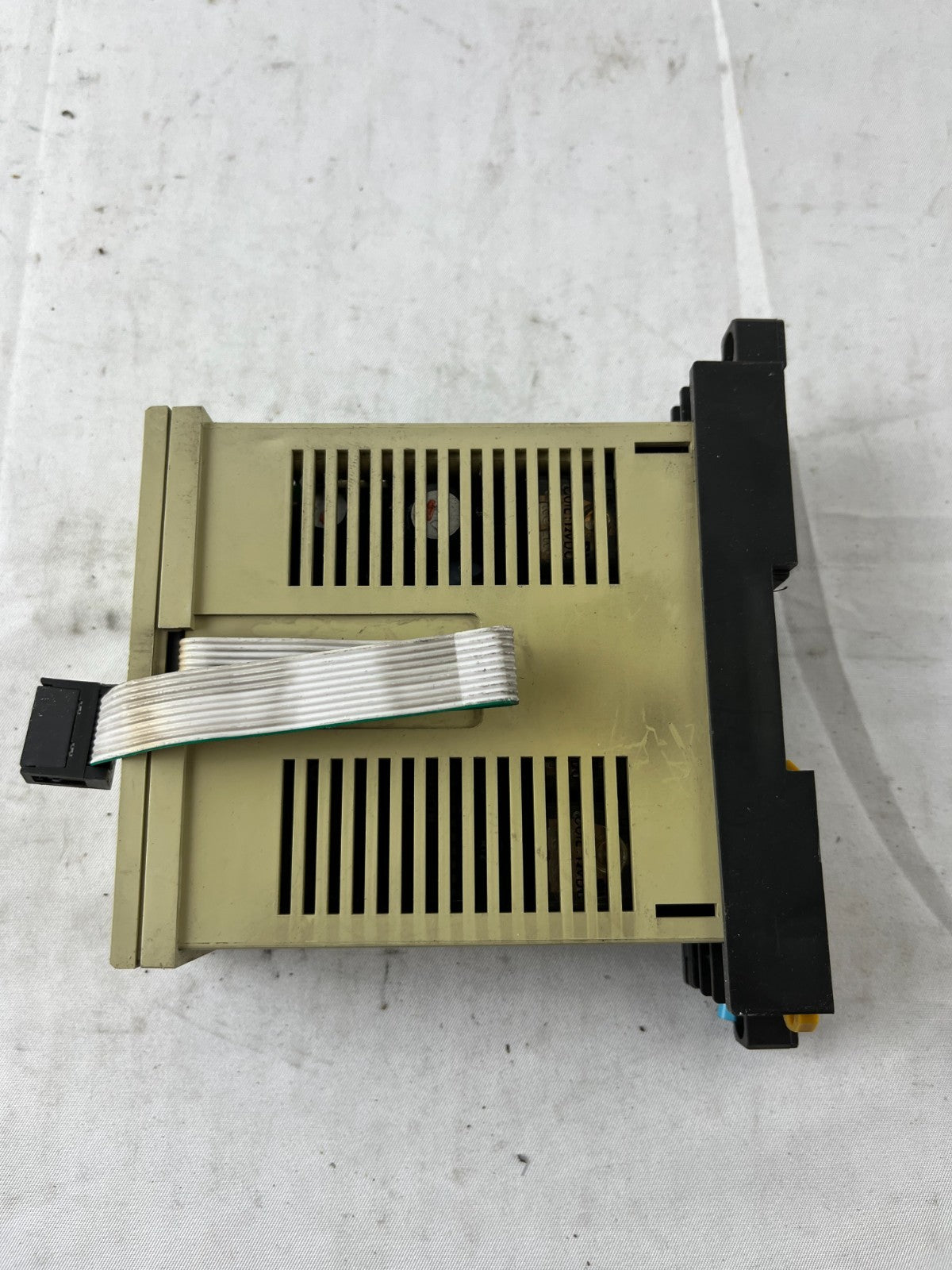 Omron 3G2A3-OC221 SYSMAC S6 I/O Device Output Module 250VAC 2A Used Spare Part