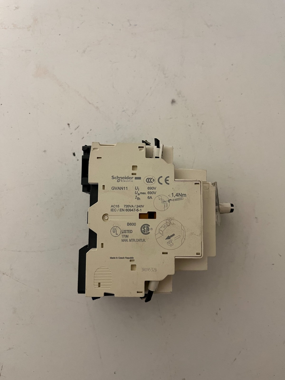 Schneider Electric GV2-P21 Motor Circuit Breaker 17–23A TeSys GV2 Manual Starter