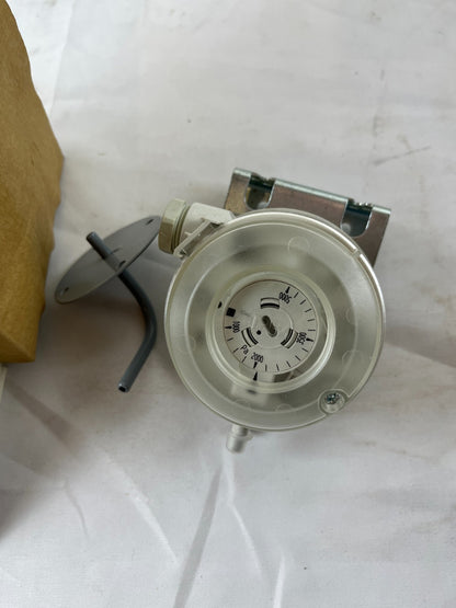 Huba Control 604.9510000 Differential Pressure Switch 1000-5000Pa New Spare