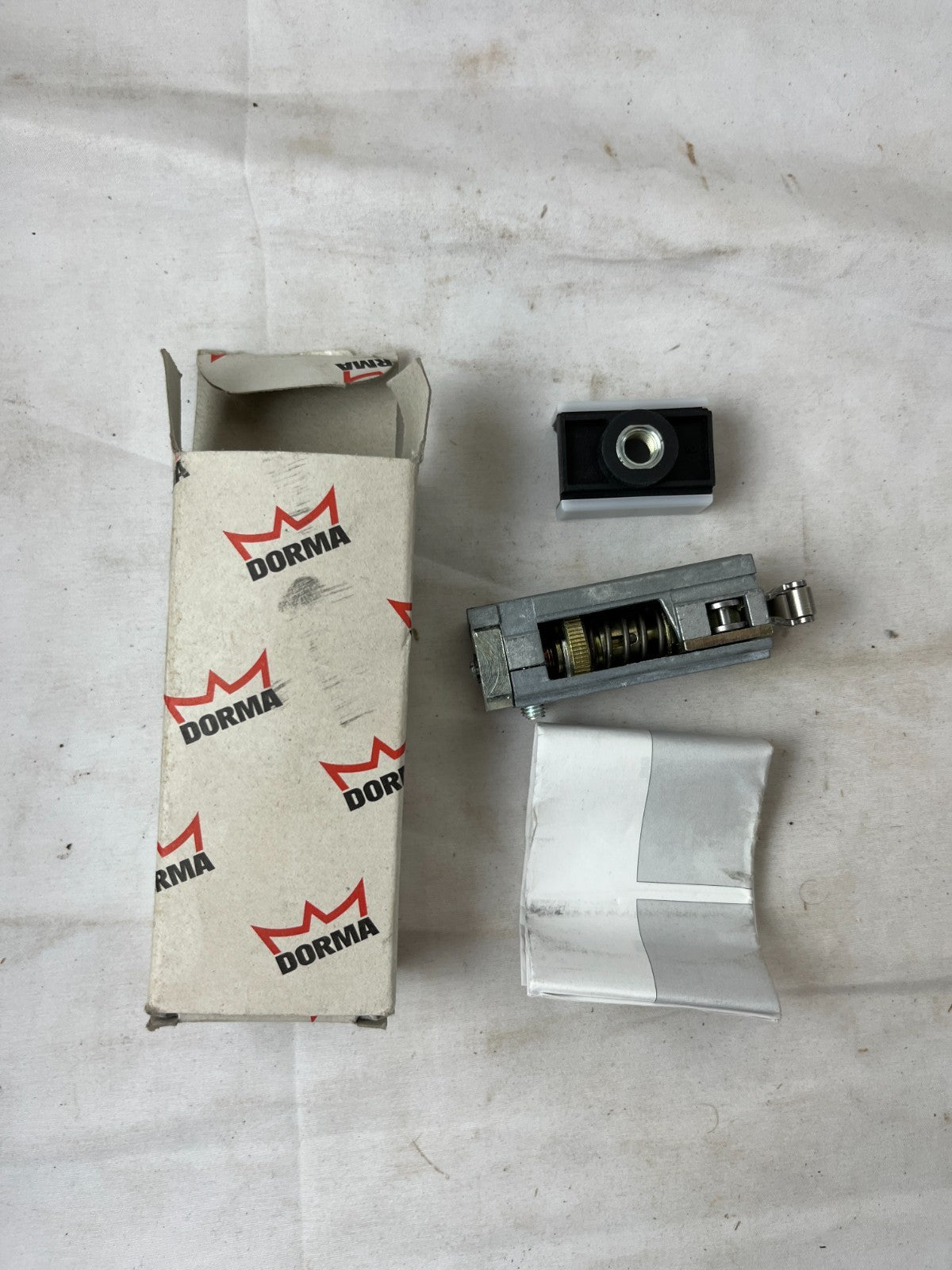 Dorma G93 SR-S/RF Door Closer Slide Rail Spare Part New in Box Spare