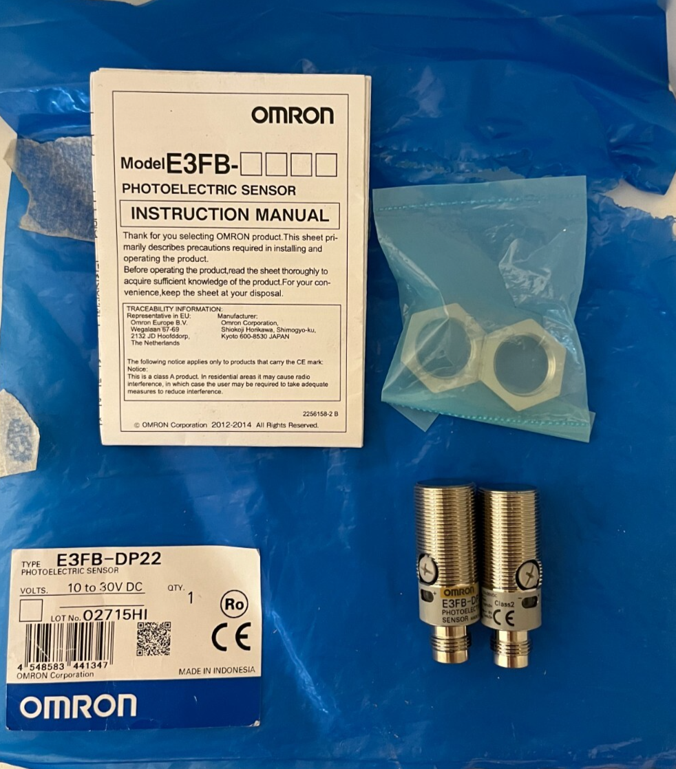 Omron E3FB-DP22 Photoelectric Sensor, 10-30V DC, M18, PNP, New in Box