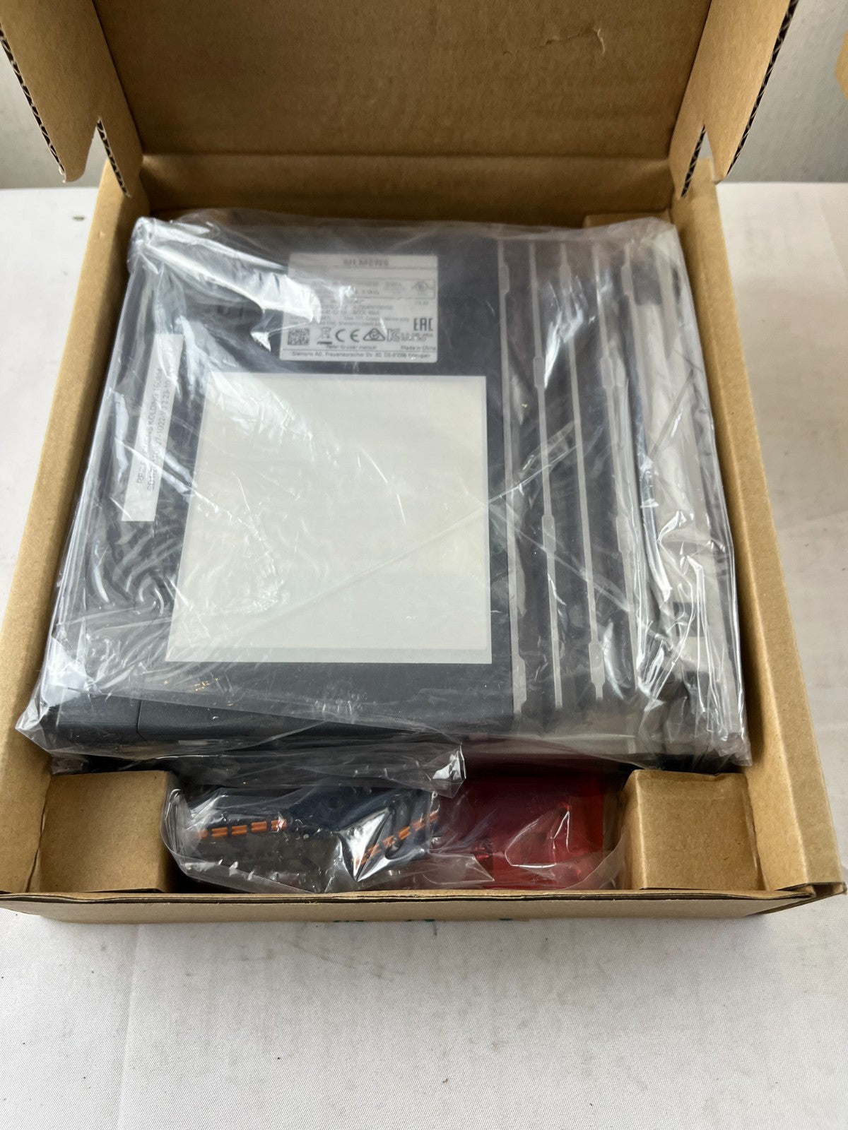 Siemens 6SL3210-5FB10-2UF2 Sinamics V90 Servo Drive 0.2 kW PROFINET New Boxed