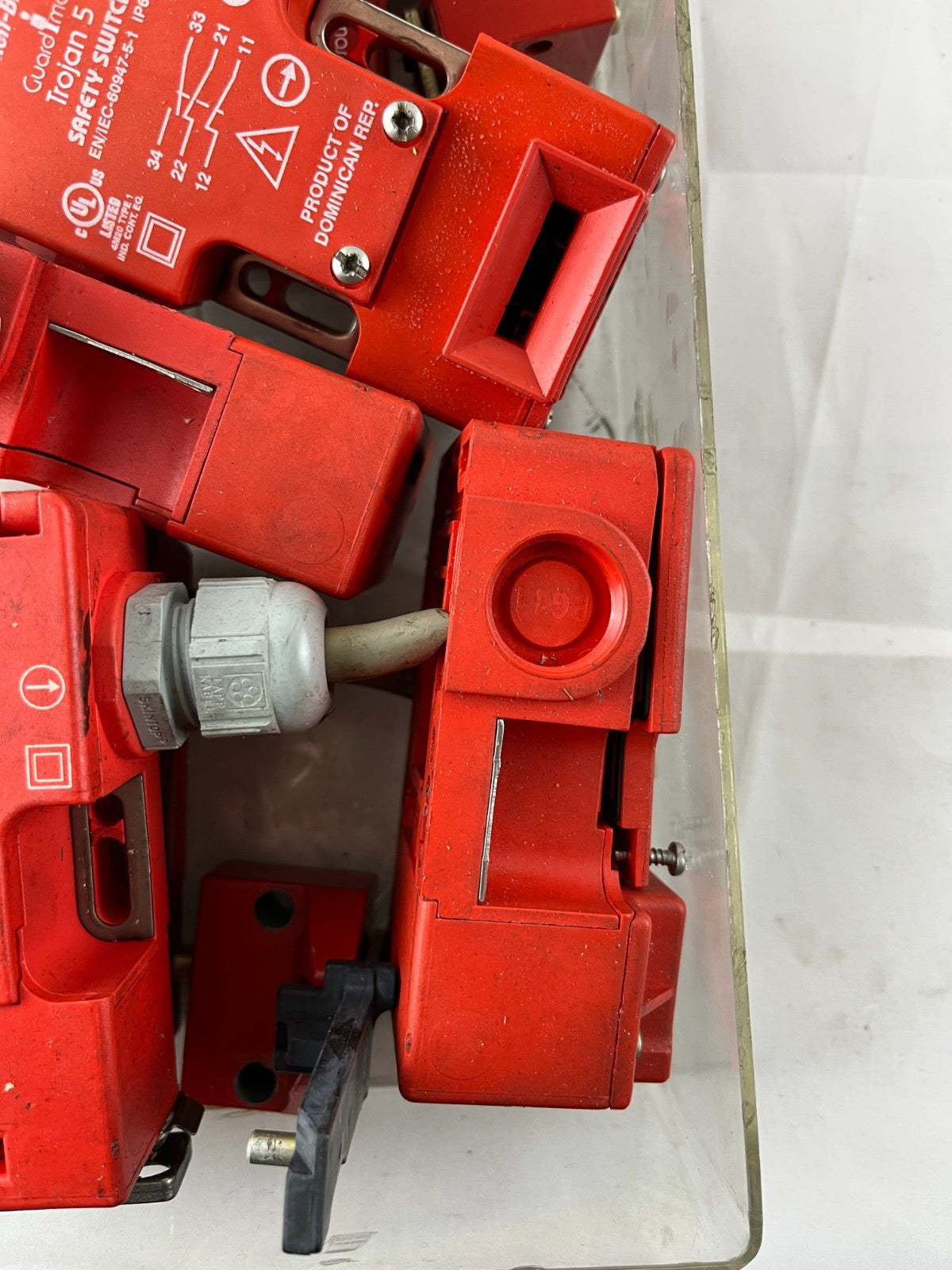 LOT 8x Safety Interlock Switches GuardMaster Trojan 5 Allen-Bradley USED WORKING