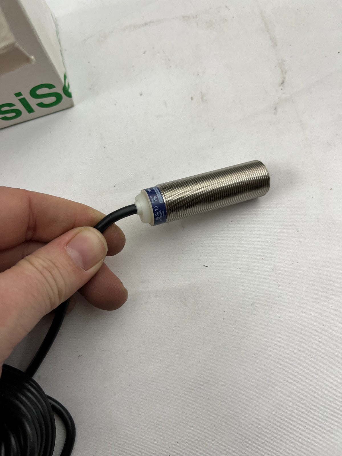 Telemecanique XS618B1PAL5 Inductive Proximity Sensor M18 8mm 12-48V Schneider