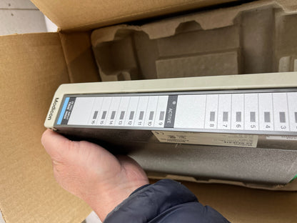 Modicon AS-B825-016 800 I/O 24VDC TRU HI IN 16PT Input Module New Open Box