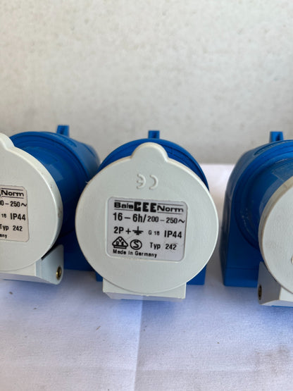 Bals CEE Norm Typ 242 16A 200-250V IP44 2P+E Sockets New 3 Pcs Spare Units