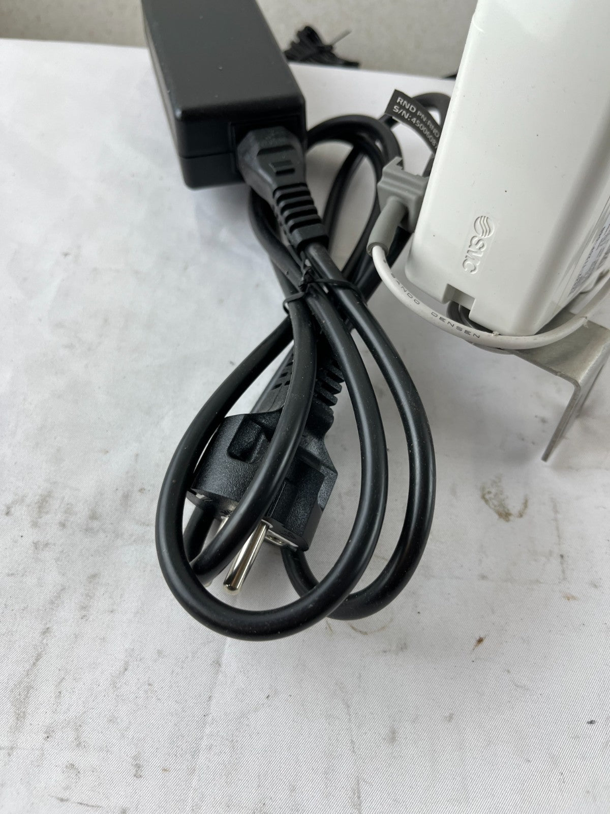SMC IZS41‑1120‑06B Bar Type Ionizer With Brackets And 24V PSU, Used Spare Unit