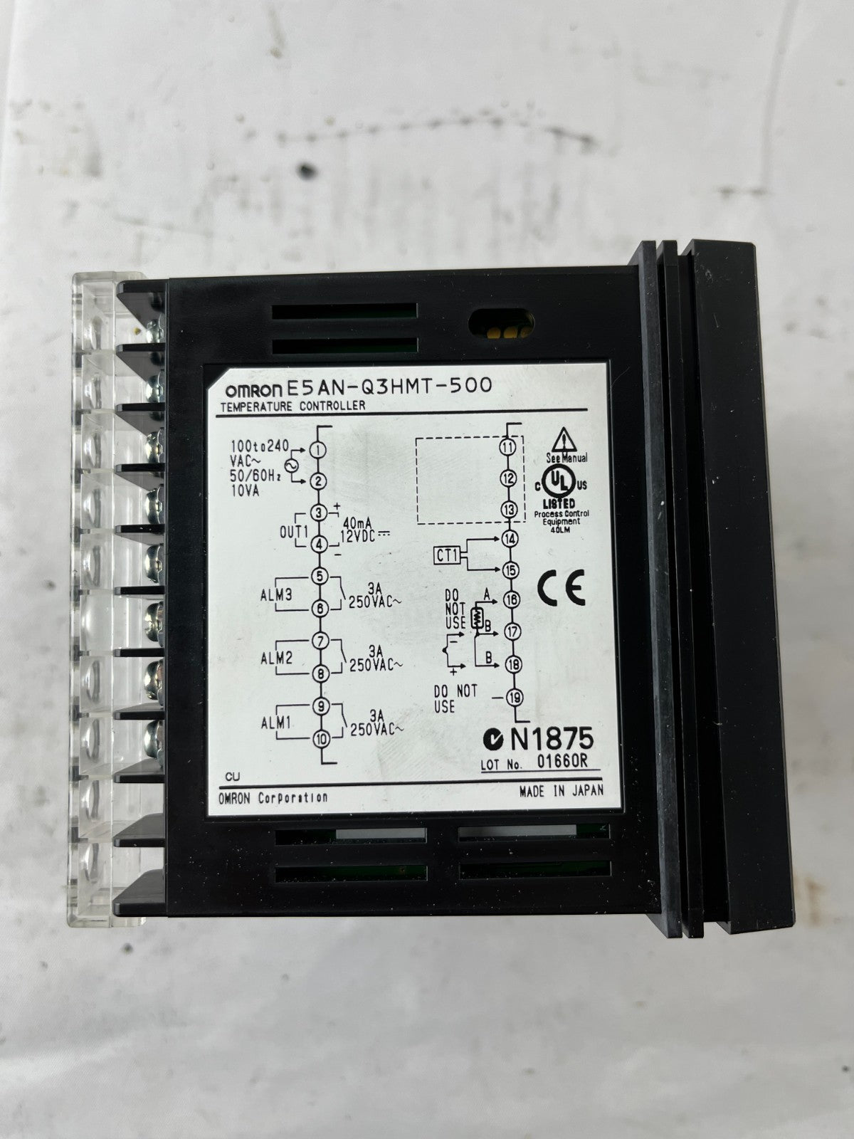 Omron E5AN-Q3HMT-500 Digital Temperature Controller 100–240VAC New Unused