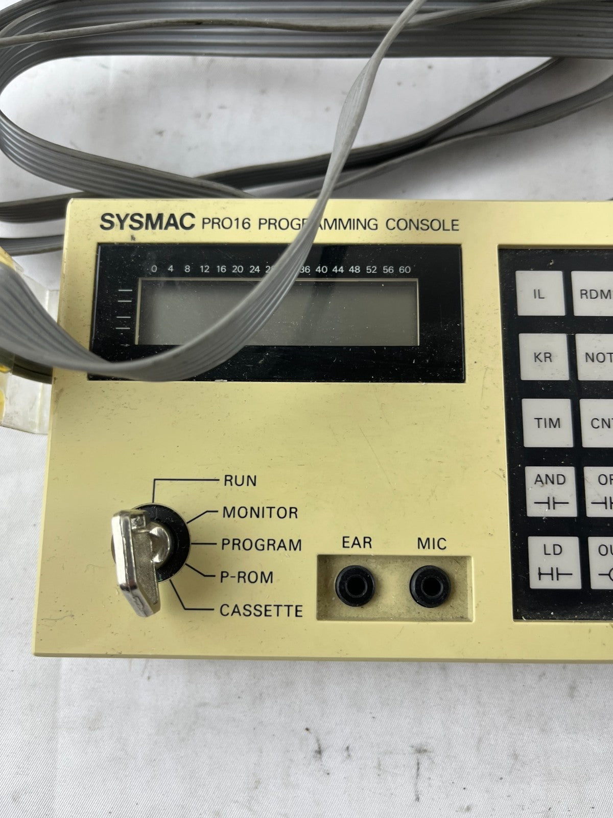 Omron SYSMAC PRO16 Programming Console 3G2A3-PRO16 w/ Cable, Used Working
