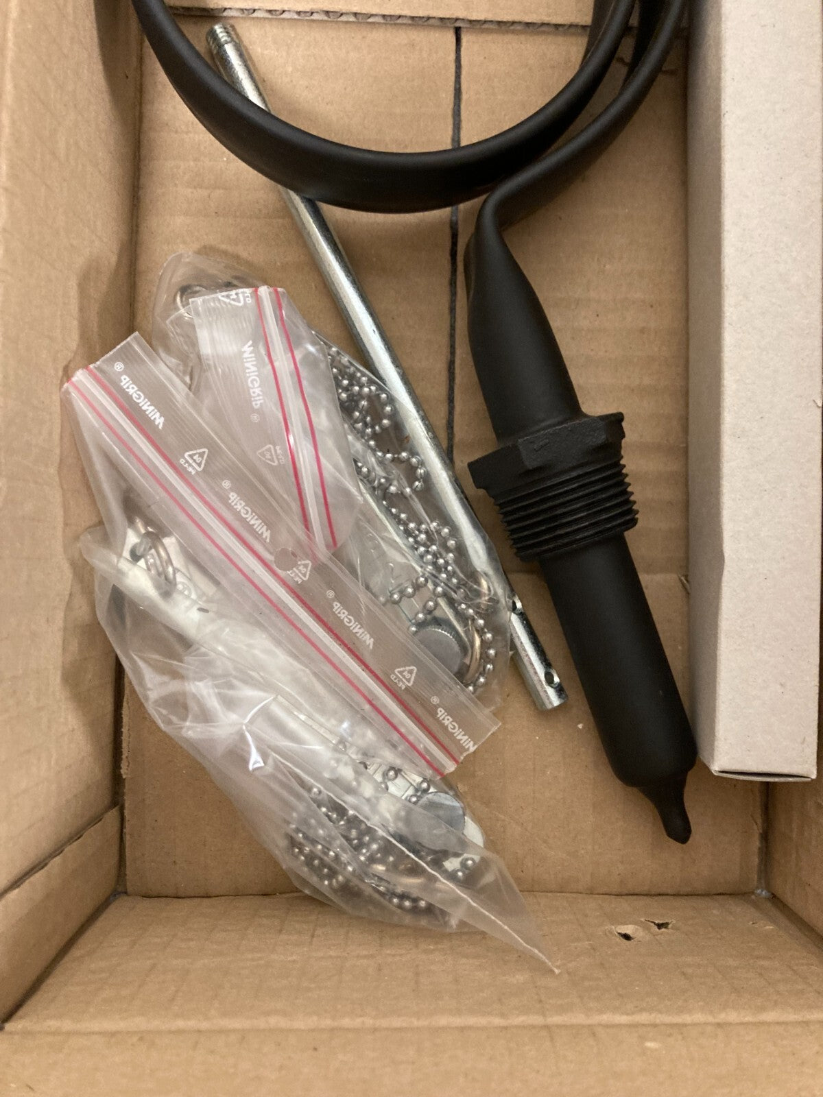ROBUST T-Track Regulator 1" with Scale Chain and Thermometer PN: 482100908