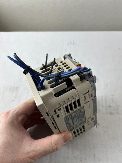 Yaskawa V1000 CIMR-VCBA0002BAA VFD 200-240VAC 0.37kW AC Drive Used Spare Unit