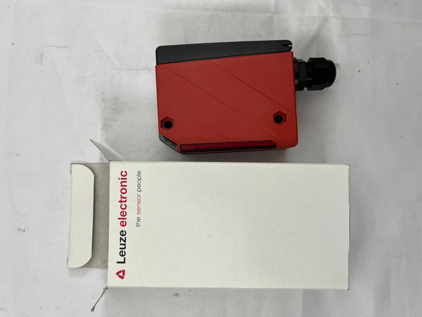 Leuze PRK 98/KR-3428-25 Retro-Reflective Photoelectric Sensor 20–230V AC/DC, New